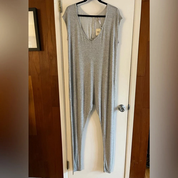 Free People Bunny Cuddles Jumper - Picture 3 of 7